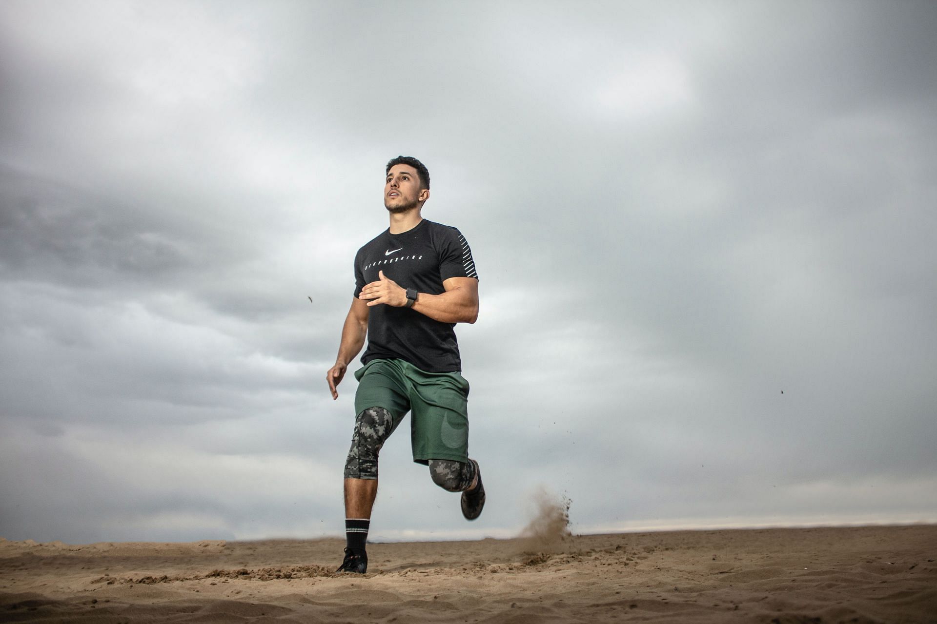 Different form of workout to raise energy level (Image via Pexels/Zakaria Voumliha)